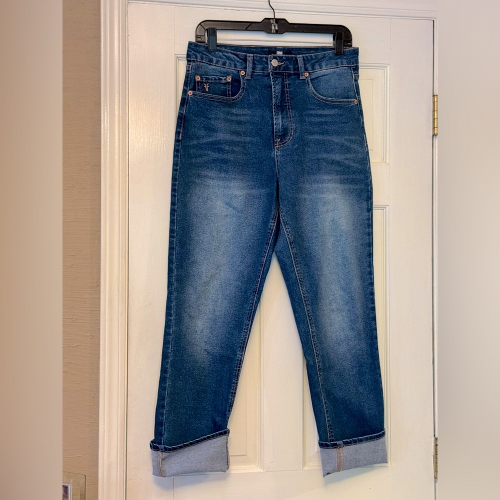 Frye Blue Ankle Cropped Jeans with‎ Vintage Wash